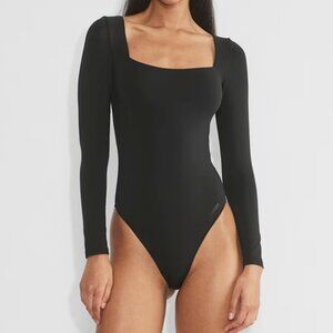 Aritzia Babaton Contour Squareneck Bodysuit XS